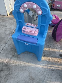 Little Tikes Blue and Pink Vanity
