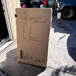 GAMING DESK