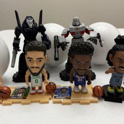 Assortes Action Figures Toys