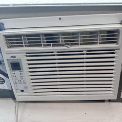 Window AC Unit 
