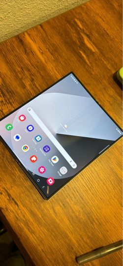 Samsung Z fold 6 Unlocked (No Trading )