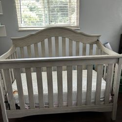 Crib / Cuna 