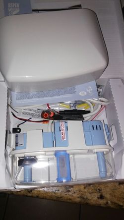 Mini white pump (Aspen)