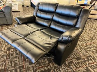 BLACK LOVESEAT  RECLINER // WE DELIVER 