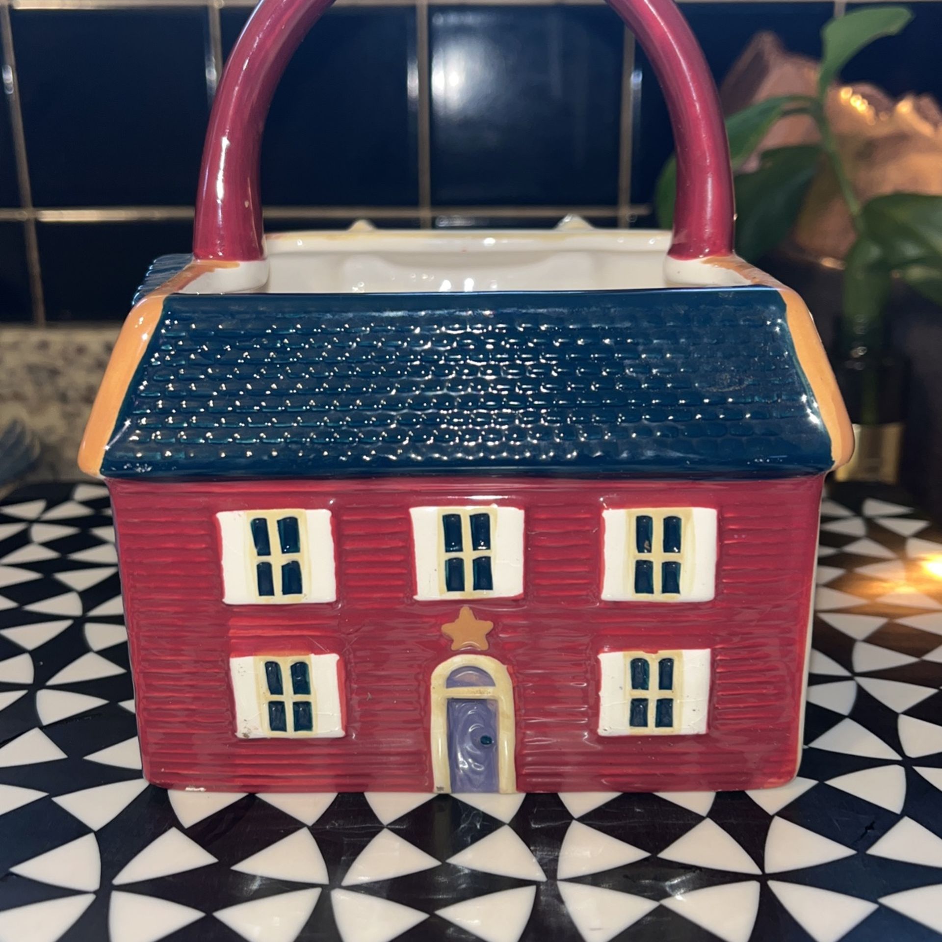 Ceramic Village Tower Basket 