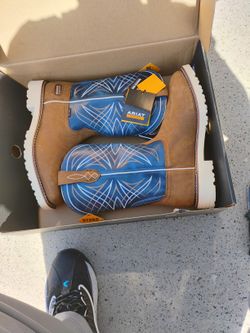 Ariat