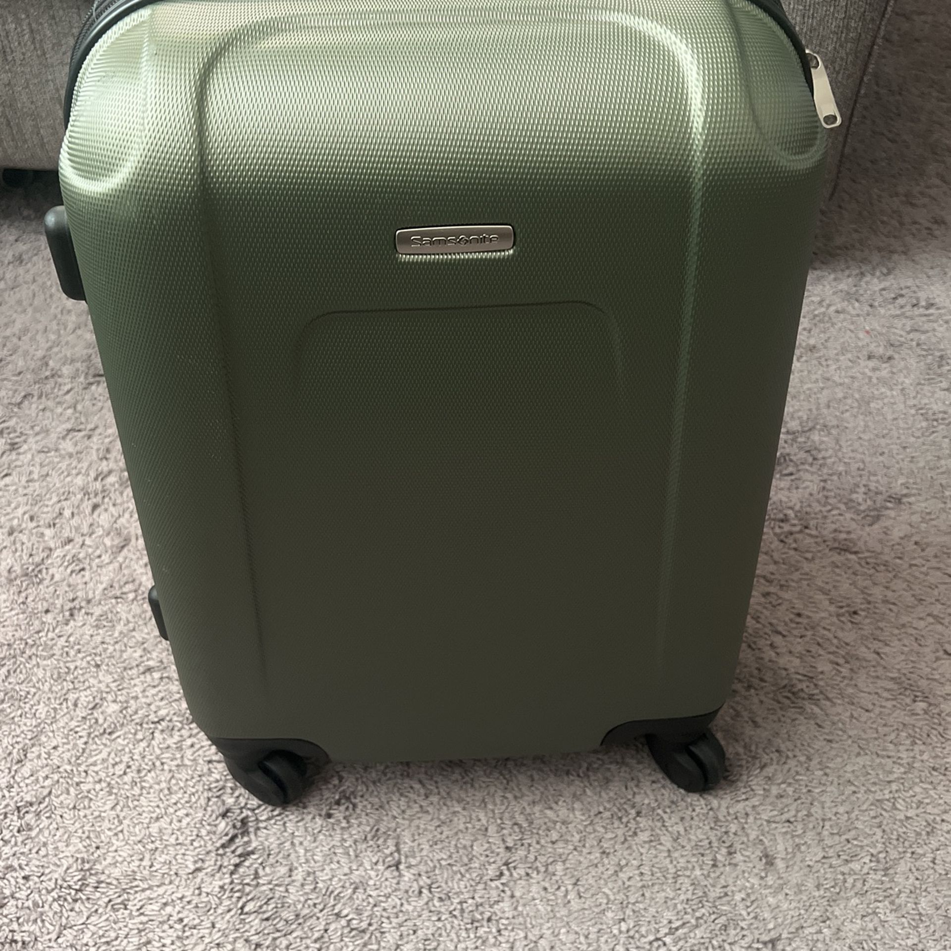 Samsonite Small Spinner Luggage ‘20