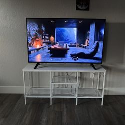 LG Tv 60” Great condition