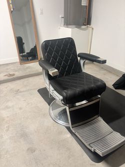 Barber chair