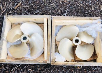 Matching set of left and right 20” boat Prop propellers!!!