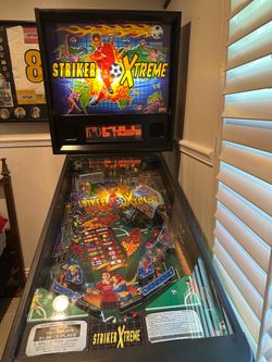 Striker Xtreme pinball machine