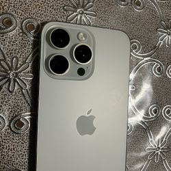 iPhone 15 Pro Max <<256GB>>