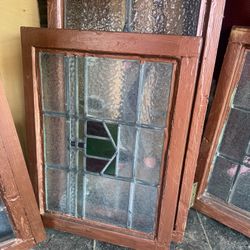 STAINED GLASS WINDOWS