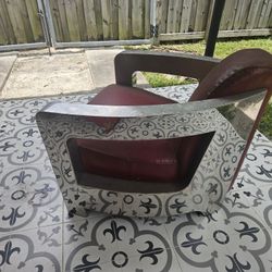 Modern Siñver And Leather Chair
