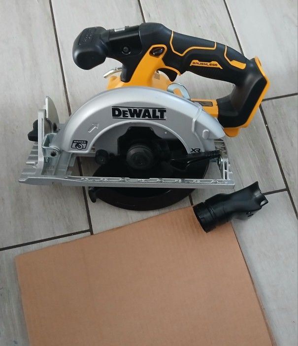 Dewalt 20v Xr Circular Saw 6 1/2