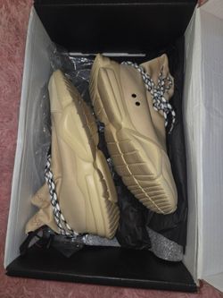 John Geiger 002 - Cream - Size 9