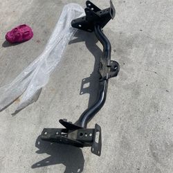 Gladiator Rear Bumper Stock Tow Hitch