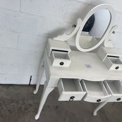 Make Up Desk 32x16x30