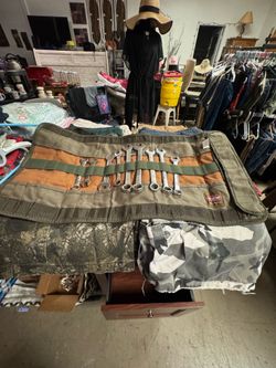 Tool roll with tools as seen see video roll is new tools are used