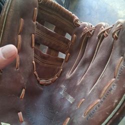 MIZUNO Baseball Glove