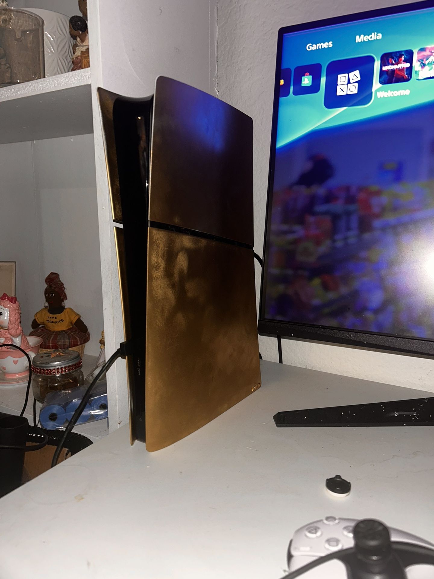 Playstation 5 custom painted gold