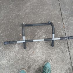 Pull Up Bar