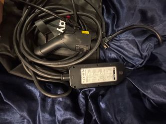Rayvin Portable EV Level 1 Charger with Bag