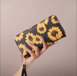 Sunflower Print Zip-Around Wristlet Wallet