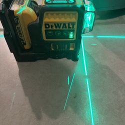 DEWALT 12V MAX Laser Level, Green Line Laser, 3-Way, 360 Degree Professional Laser,