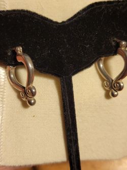 Aretes James Avery Retirados