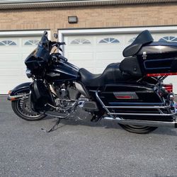 2011 Harley Davidson Ultra Classic Peace Officer Special Edition