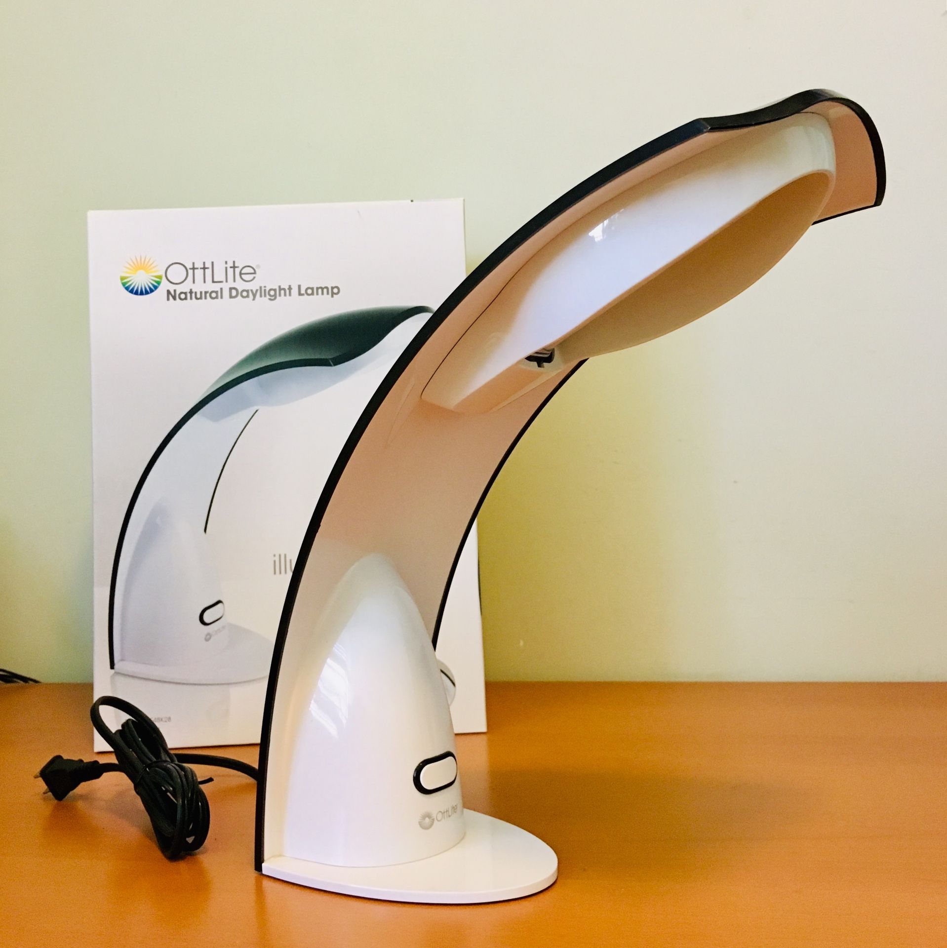Modern Ottlite Desk Lamp (Brand New)
