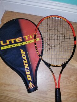 Dunlop Tennis Rackett with cover.....Awesome Tennis rackett..Great Condition!