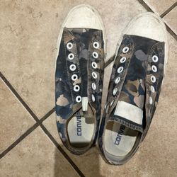 Women’s Slip On Converse Size 7.5