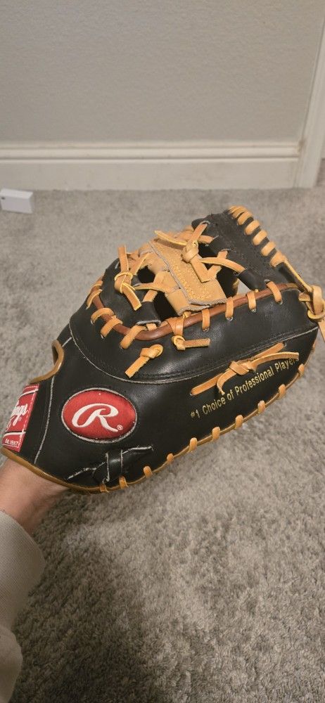 Youth rawlings first baseman glove