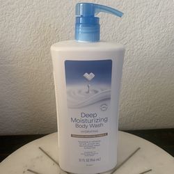 CVS Beauty Deep Moisturizing  Body Wash 32z.  / 32 FL OZ (946 mL)  New   $9.00 each