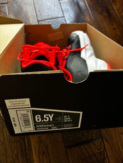 New in box under armour boy’s shoes size 6.5Y