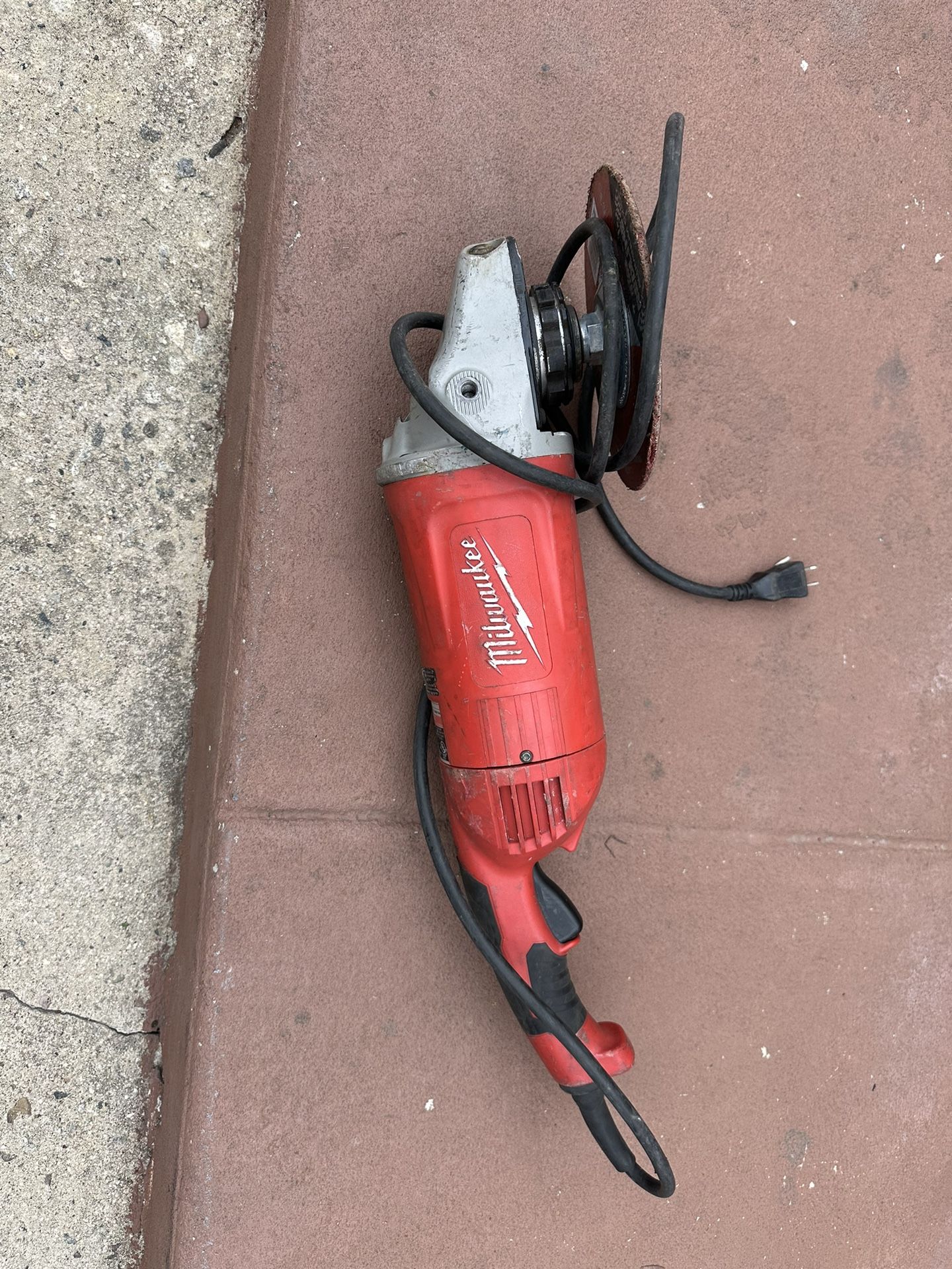 7” Heavy Duty Grinder In Excellent Condition 25 Amp Motor