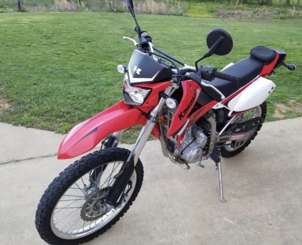 Dirt bike street legal 2000.00 for Sale in Chillicothe, OH - OfferUp