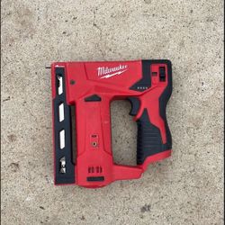 Milwaukee M12 12-Volt Lithium-Ion Cordless 3/8 in. Crown Stapler (Tool-Only)