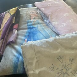 Twin Size Frozen Bed And Sheets 