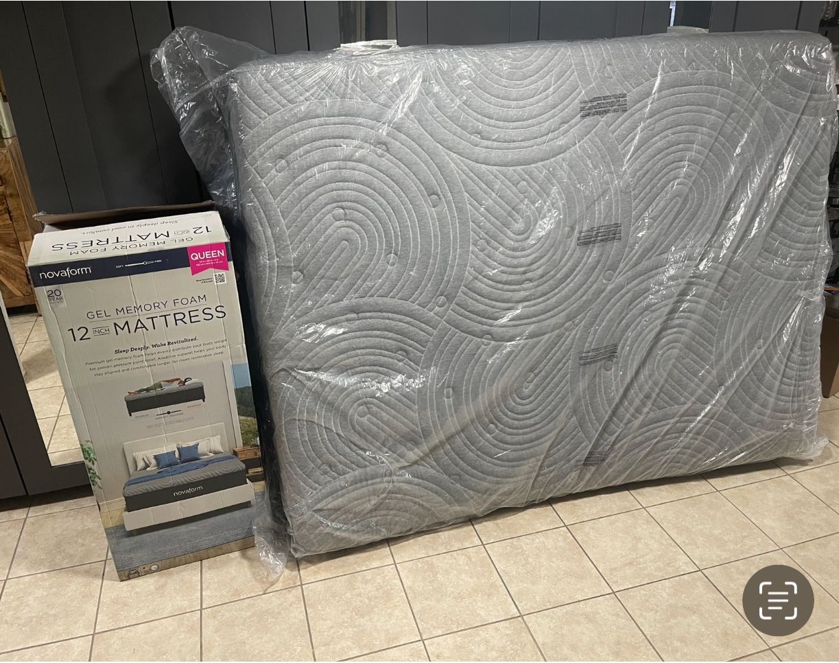 Queen Size 12 Inch Memory Foam Gel Mattress, New