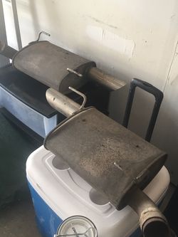 05-09 Mustang GT stock mufflers