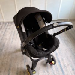 Doona stroller +Base 