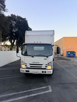 2022 Isuzu white