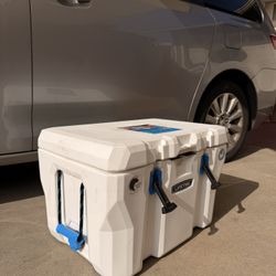 Lifetime 60 Can cooler