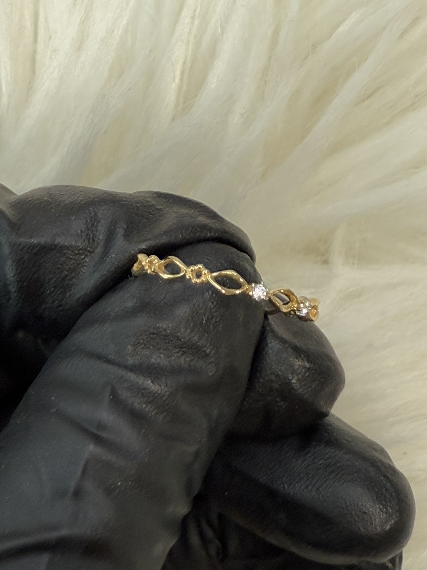 14kt Gold Ring‼️PLEASE SEE DESCRIPTION AND PICTURES FOR SIZING‼️