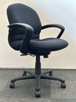 Steelcase Rally Conference Chair (Black)