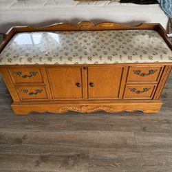 Vintage Cedar Blanket Chest / Storage Bench – Flip Top