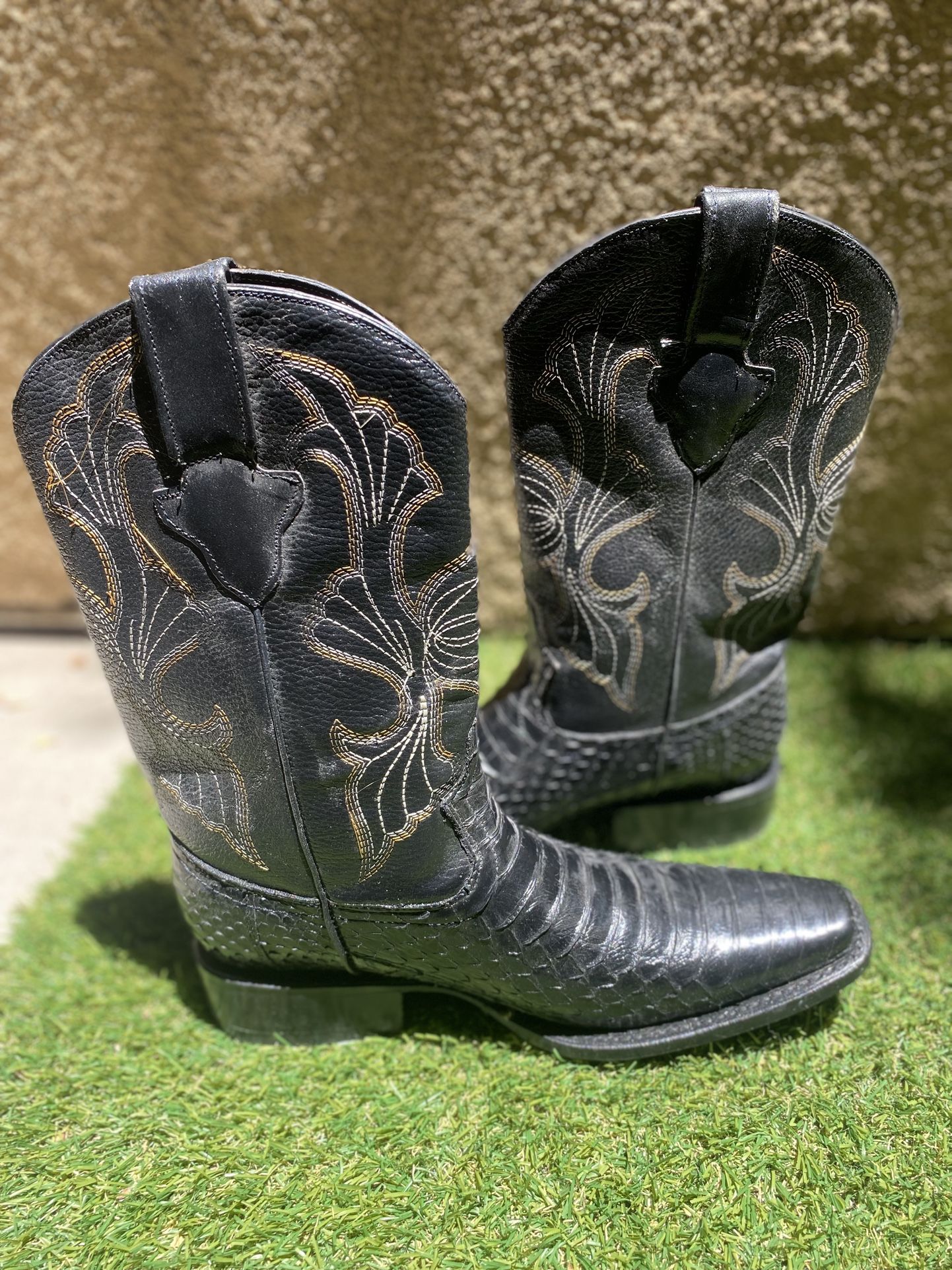 La Tregua Women's Size 9 Black Snakeskin Cowboy Boots - Guanajuato, Mexico